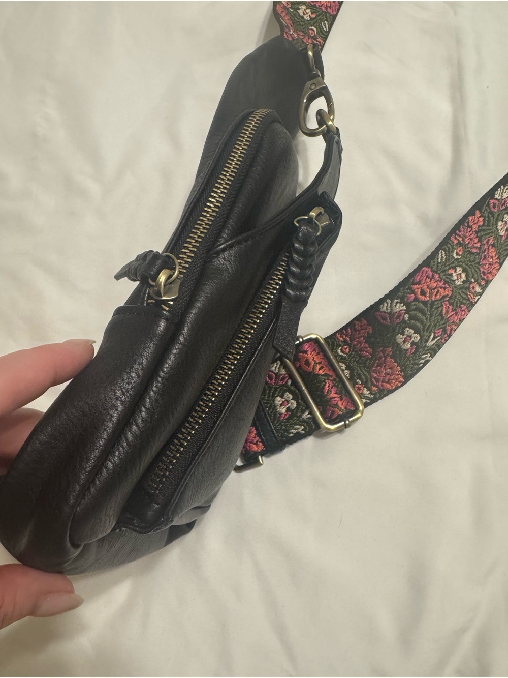 Antik Kraft Black Leather Crossbody Bag with Pink and Green Floral Strap - Picture 4 of 10